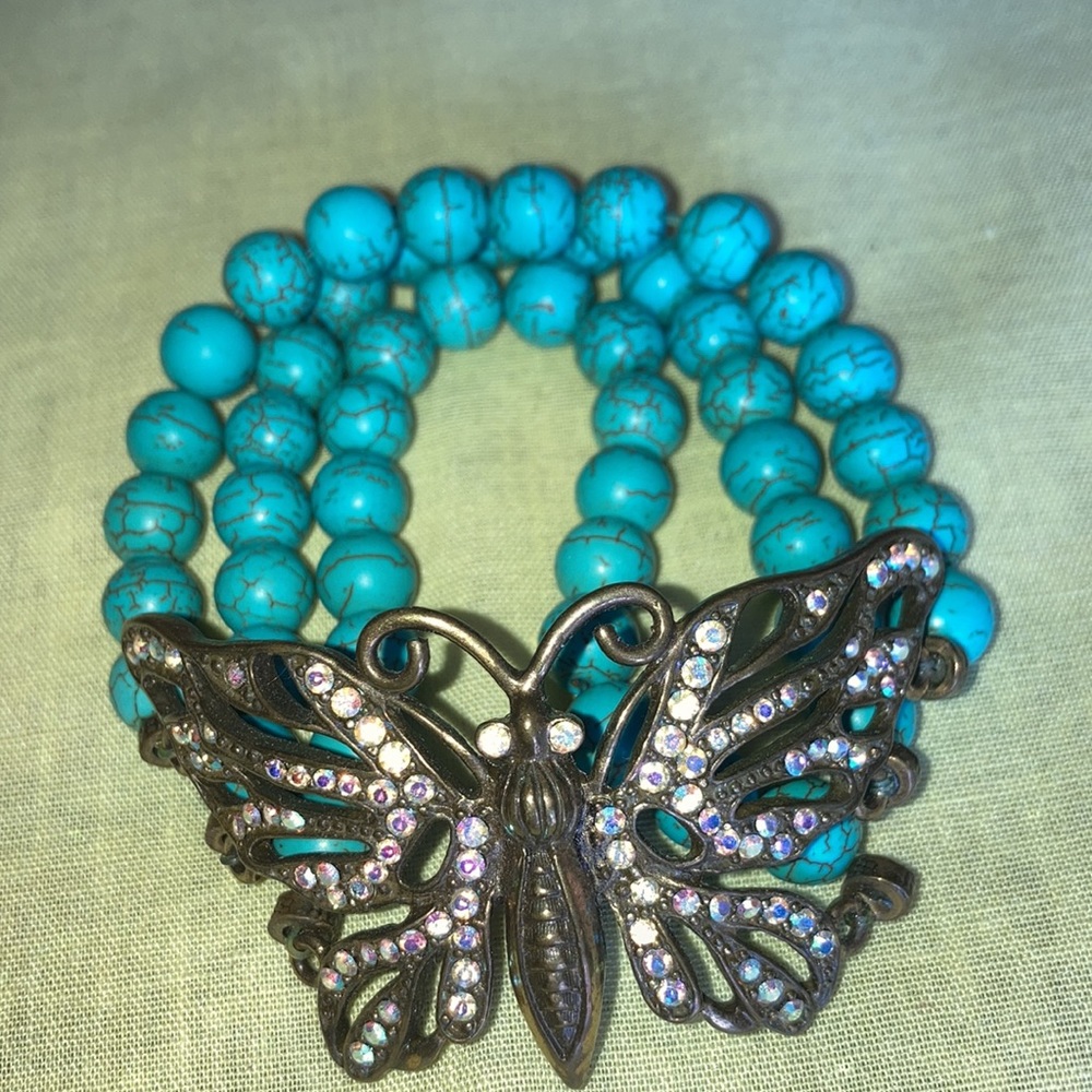 KIRK’s FOLLY 2 pc. Set turq. color necklace & bracelet w/3” butterfly. $112 - Picture 2 of 9